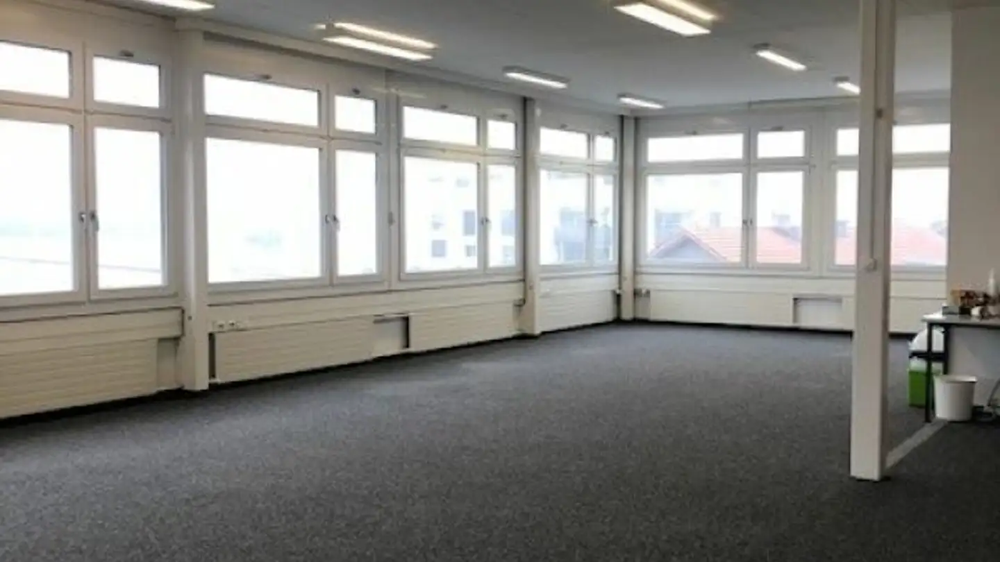 Office space for rent - Bahnhofstrasse, 3232 Ins
