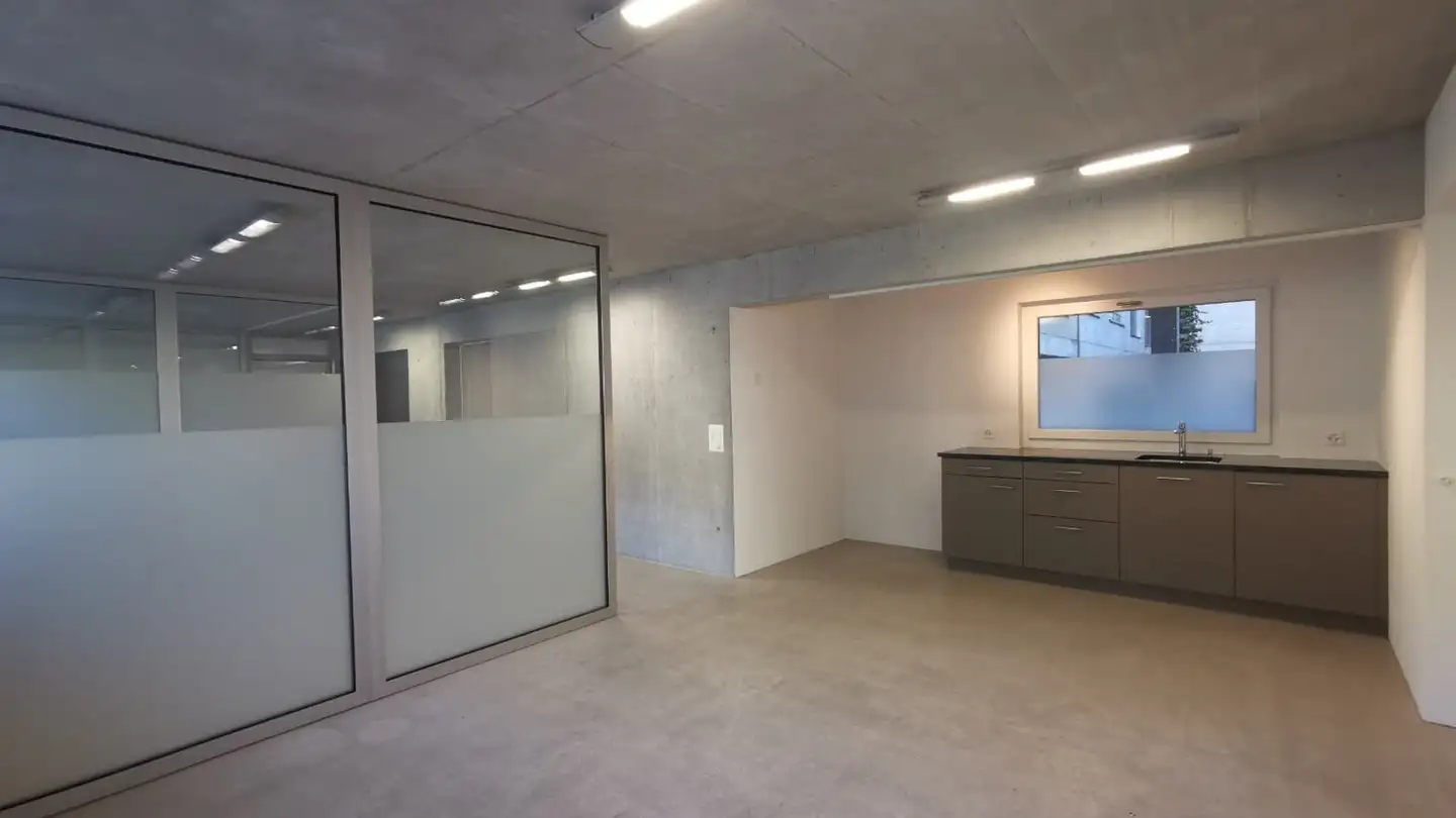 Edificio ad uso misto in affitto - Hauptstrasse 51, 9434 Au SG