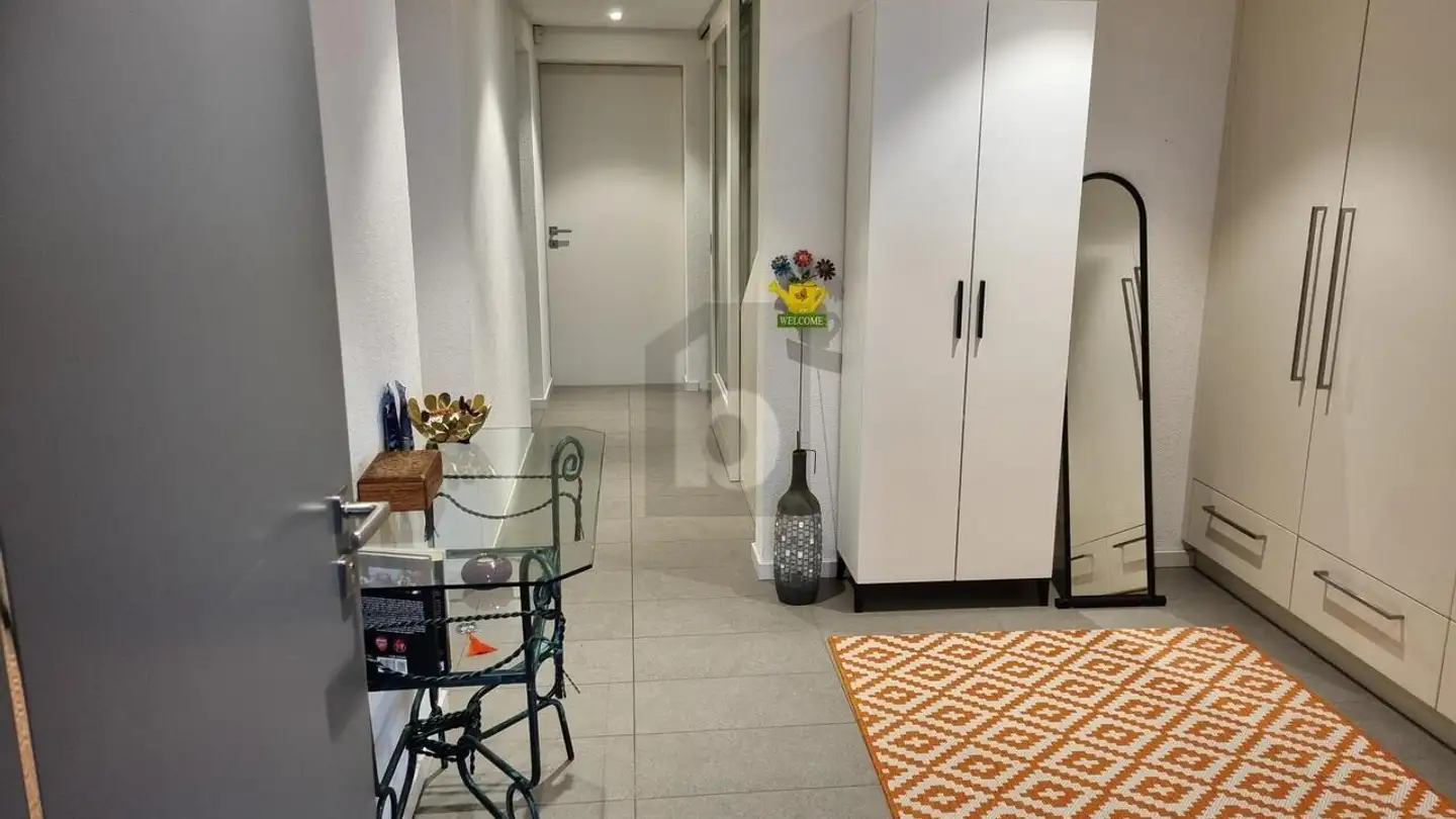 Row house for rent - 1091 Aran - Photo 2