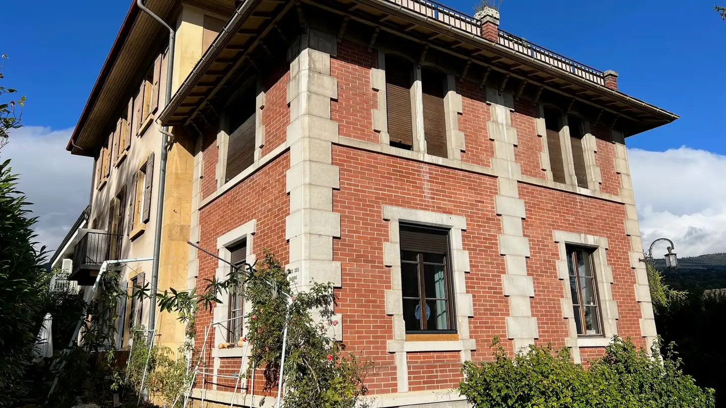 Edificio residenziale in vendita - Route De Sombacour 11a, 2013 Colombier NE - Photo 2