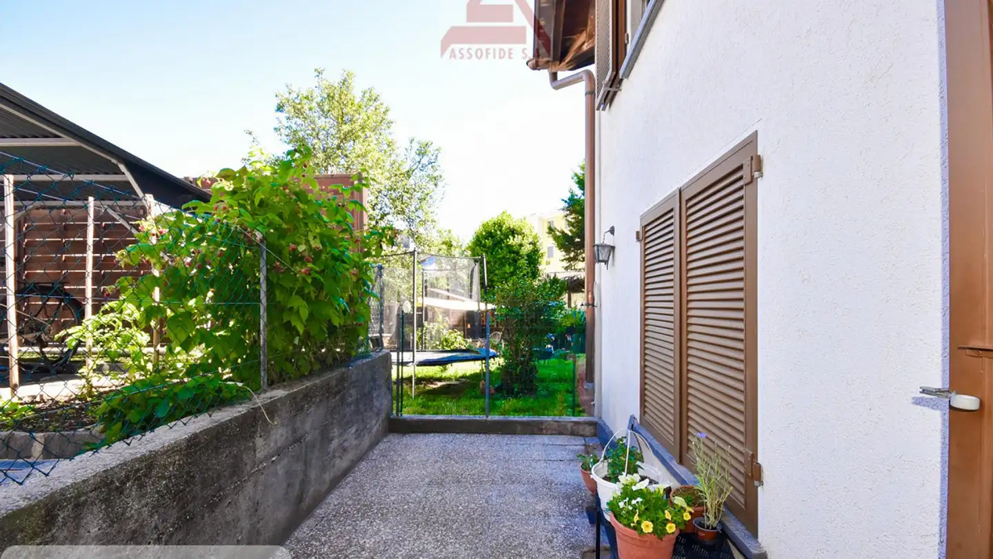 Maison jumelle à vendre - 6616 Losone