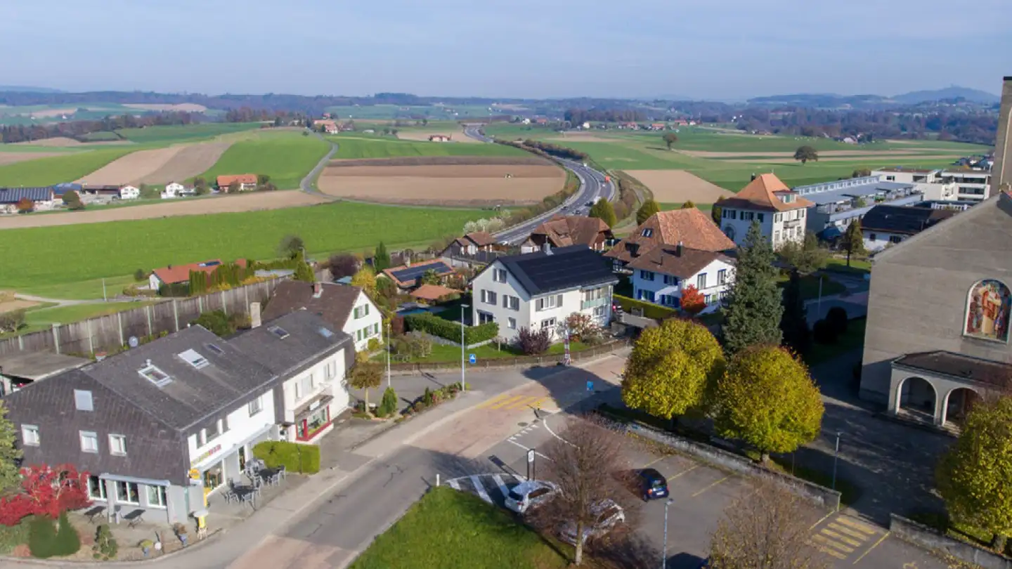 Appartamento in affitto - Dorfstrasse 40, 3184 Wünnewil - Foto 2