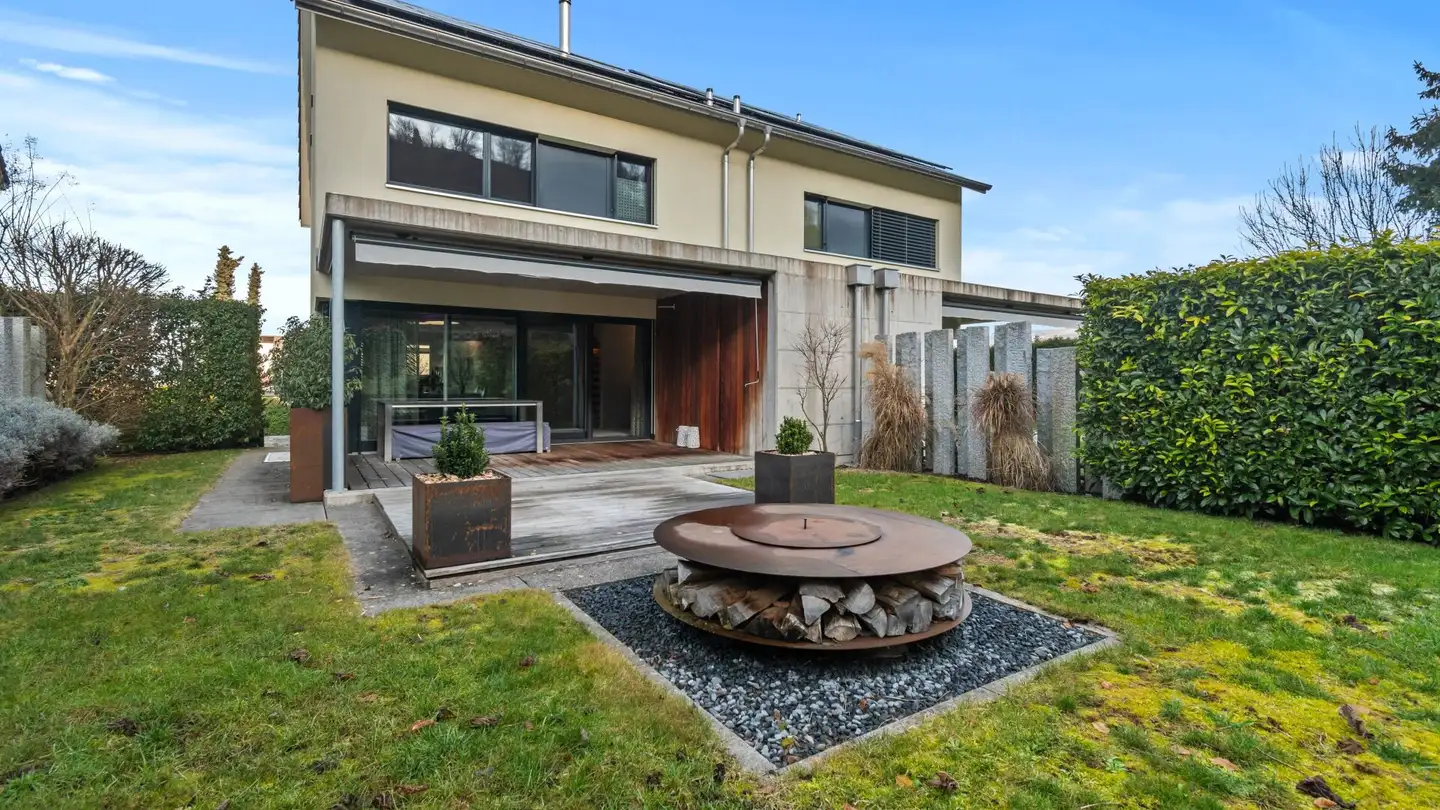 Immeuble résidentiel à vendre - Buchenweg 1a, 4148 Pfeffingen