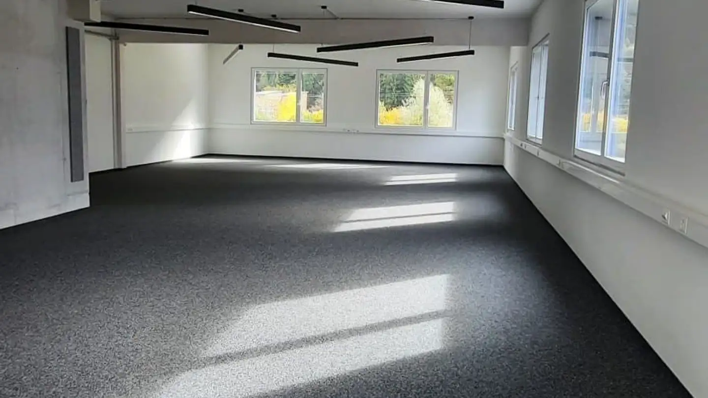 Spazio ufficio in affitto - Industriestrasse 117, 3800 Matten b. Interlaken - Photo 2