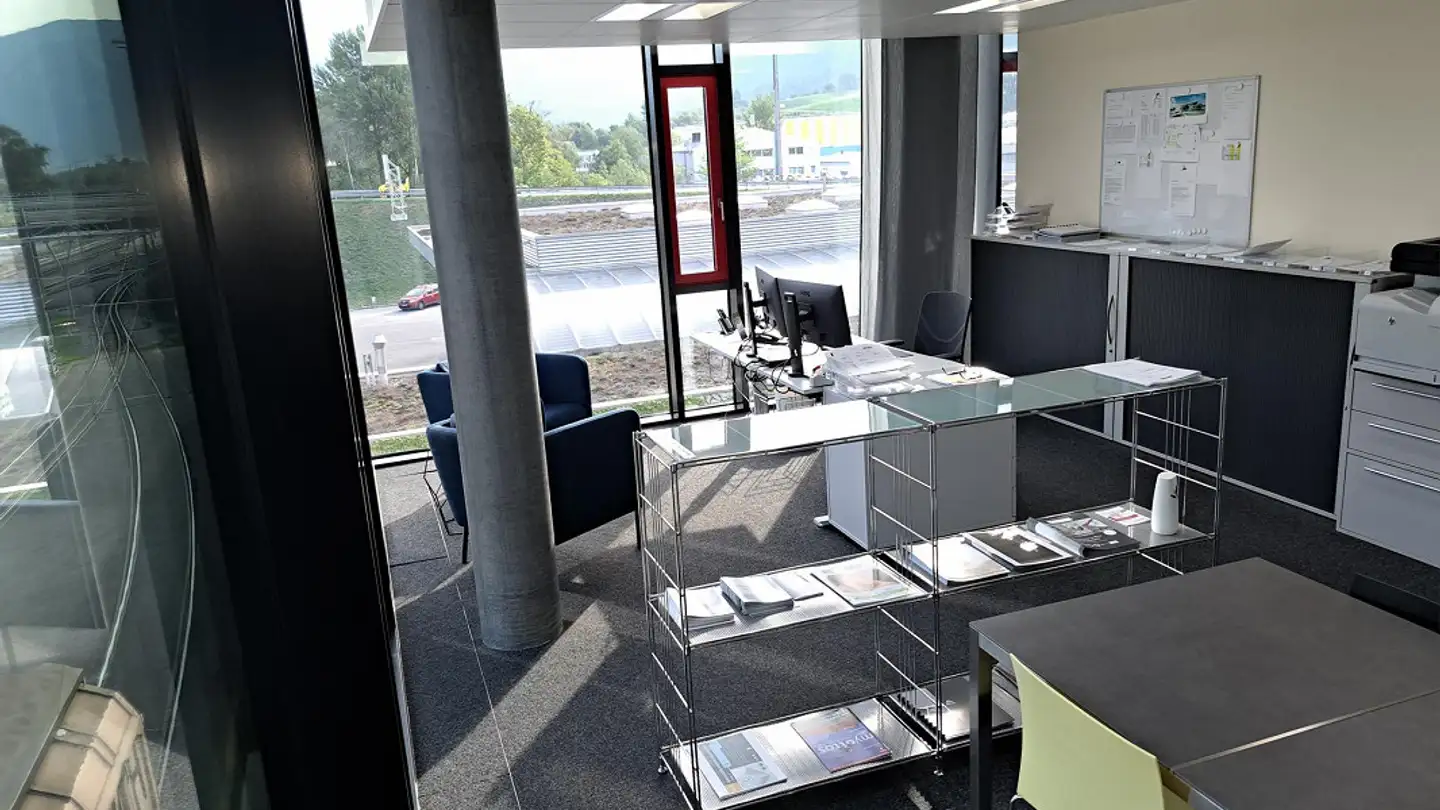 Spazio ufficio in affitto - Via Zups 2, 7013 Domat/Ems - Photo 4