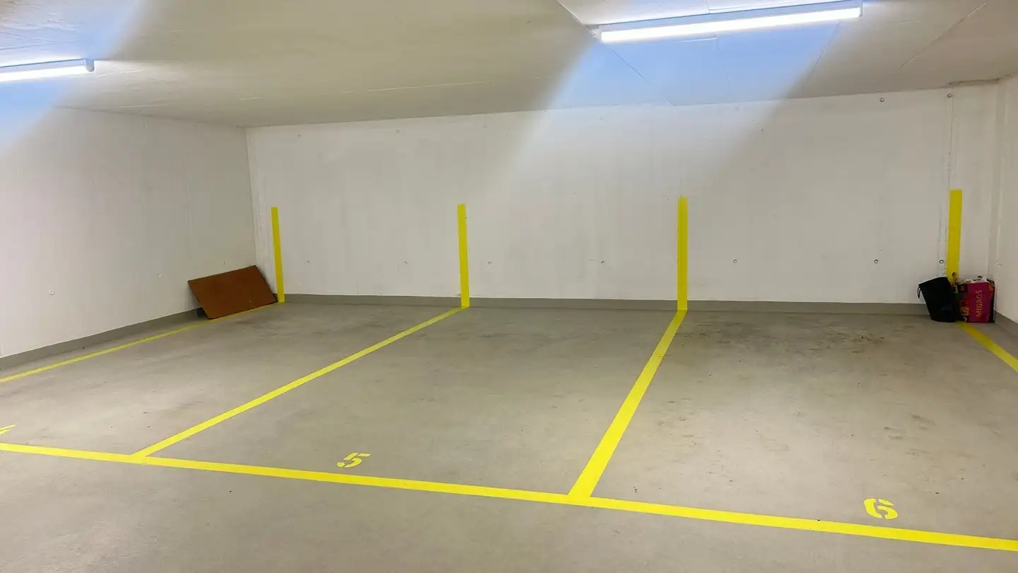 Underground parking space for rent - Dättlikonerstrasse 4, 8422 Pfungen