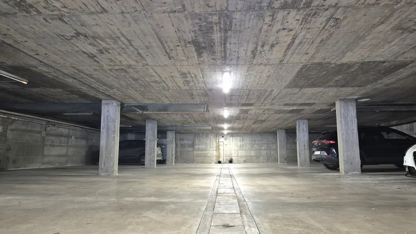 Outdoor parking space for rent - Englisch-Gruss-Strasse, 3902 Glis