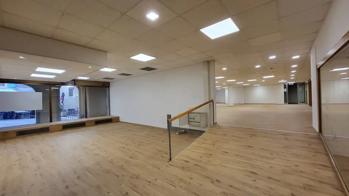 Commerciale in affitto - Rue Des Moulins 51, 2000 Neuchâtel