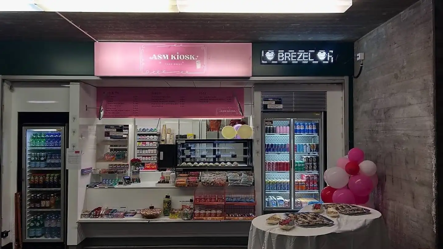 Commercial à vendre - Bahnstrasse 7, 8603 Schwerzenbach