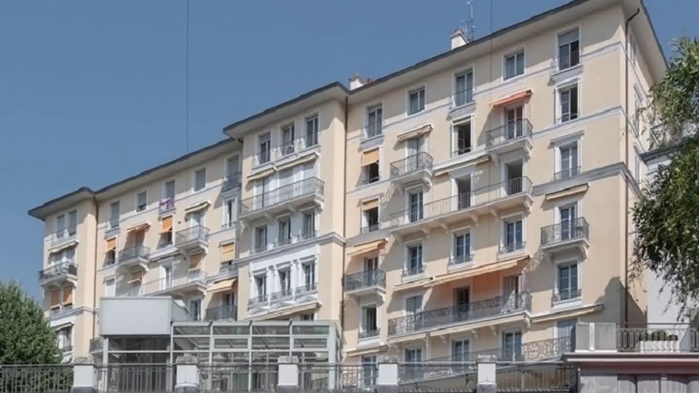 Outdoor parking space for rent - Rue Du Petit-Chêne 18, 1003 Lausanne