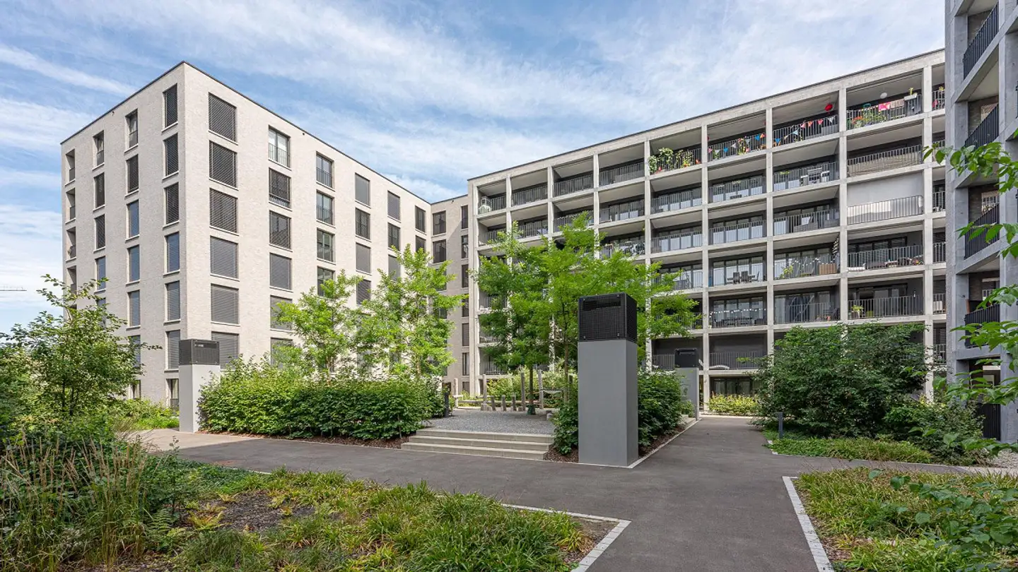 Covered parking space for rent - Gussstrasse 2, 8180 Bülach
