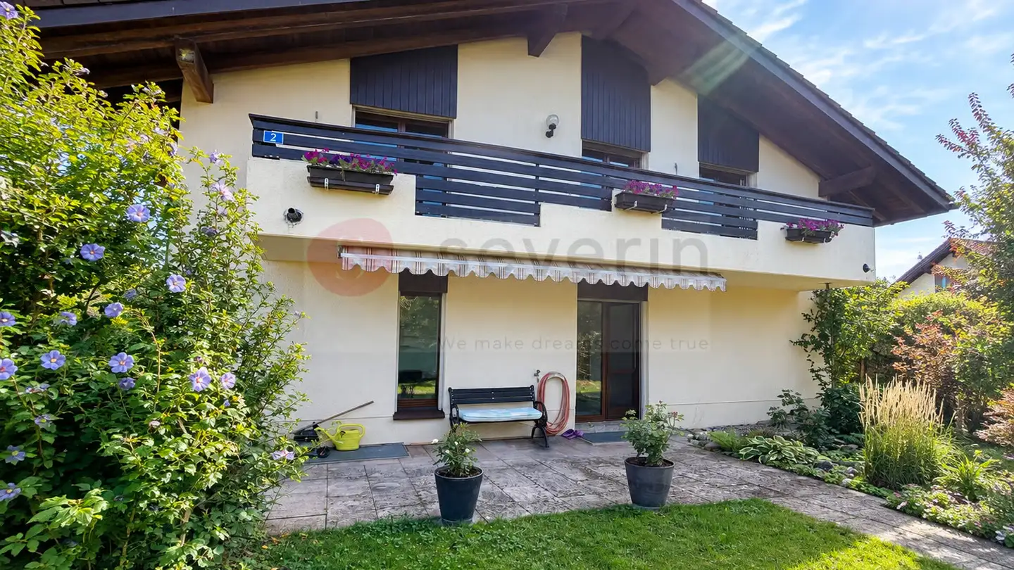 Casa bifamiliare in vendita - 8197 Rafz