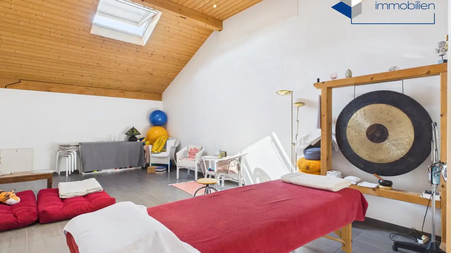 Commerciale in affitto - Adetswilerstrasse 3a, 8344 Bäretswil