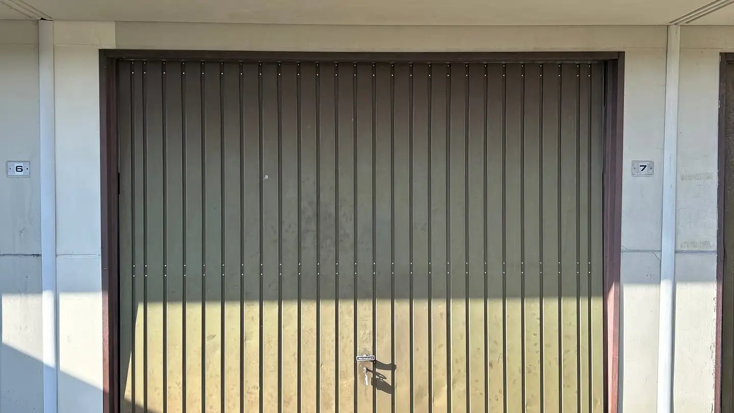 Single garage for rent - Rue Des Roches 40, 2610 St-Imier