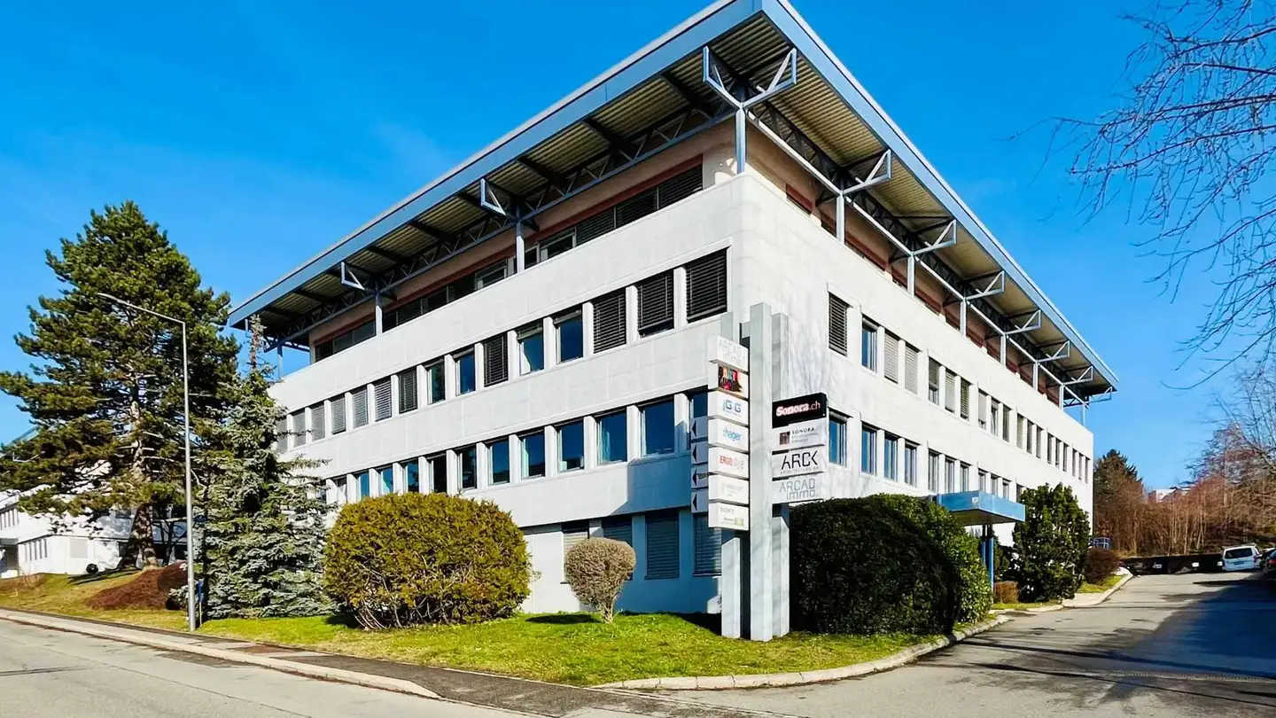 Commercial for rent - 1018 Lausanne