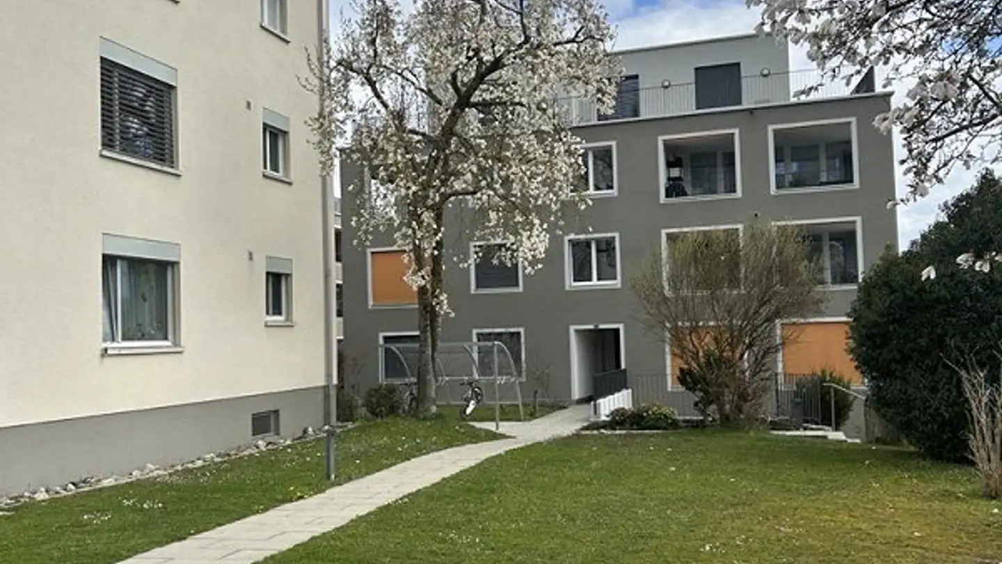 Überdachter Motorradparkplatz mieten - Hausmatten 2, 8919 Rottenschwil
