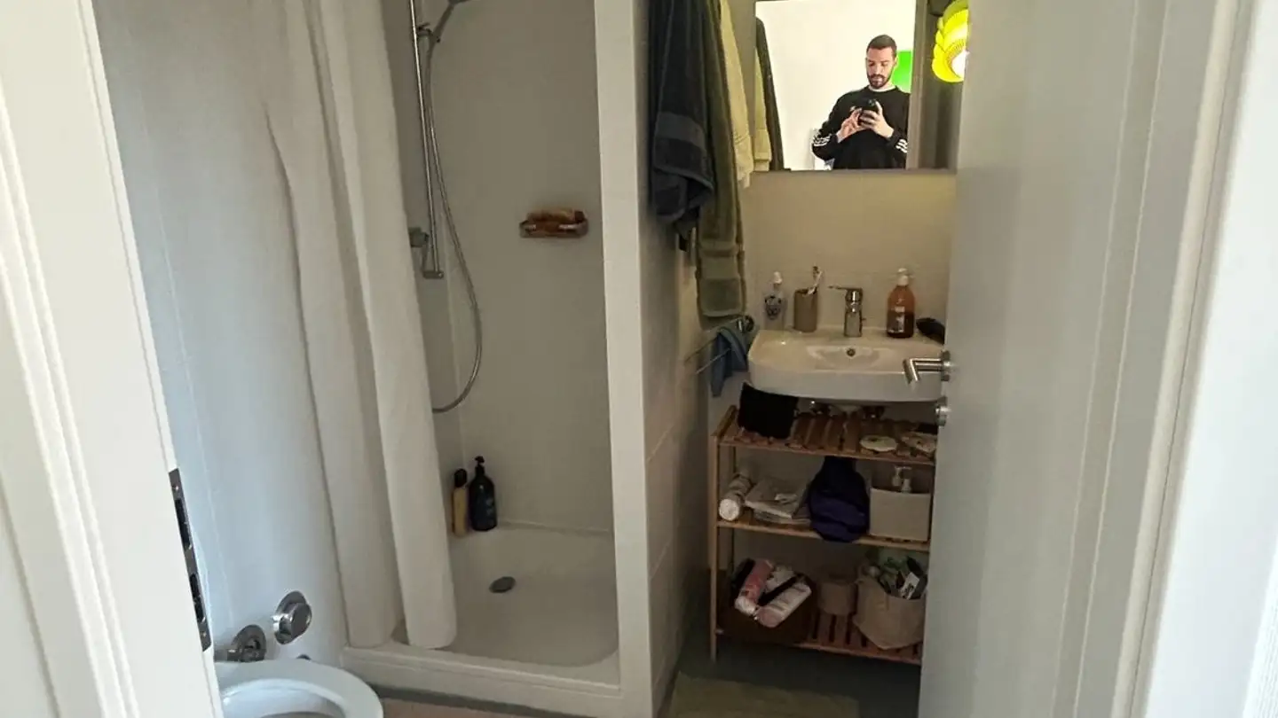 Single room for rent - Avenue De La Gare-Des-Eaux-Vives 27, 1207 Genève - Photo 2