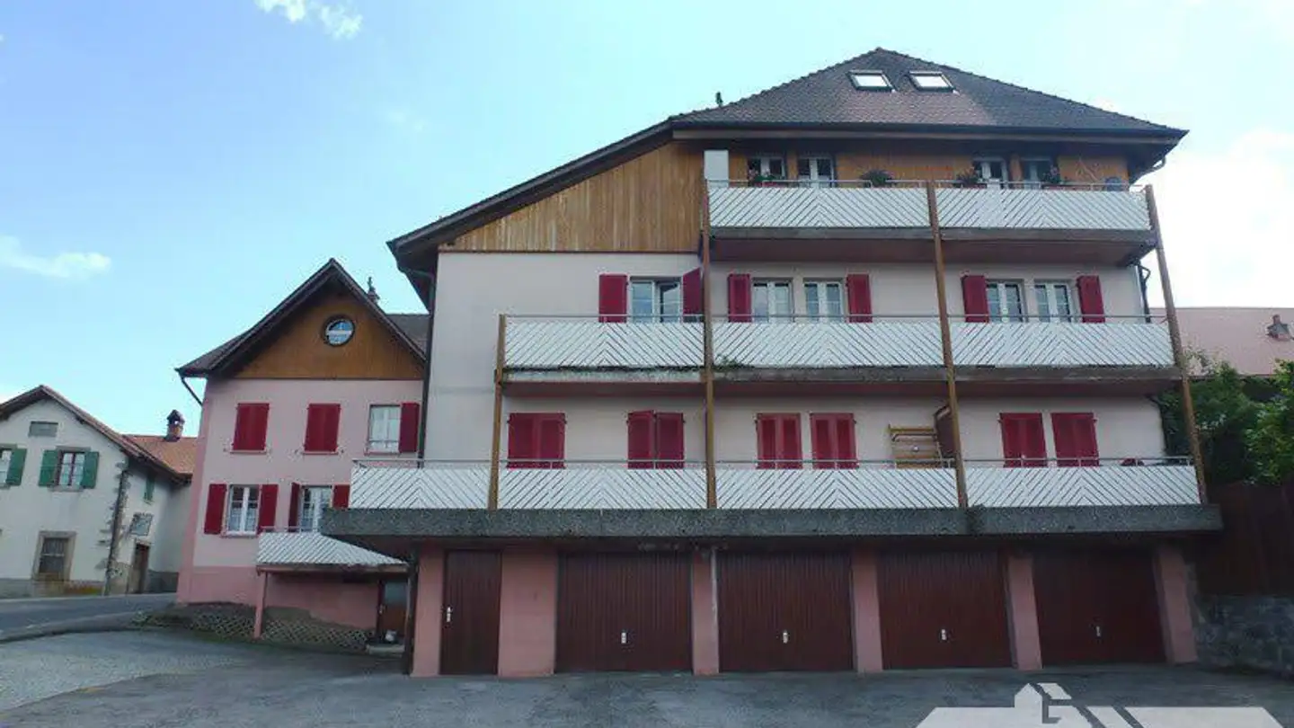 Outdoor parking space for rent - Rue de l'Eglise 5, 1410 Thierrens