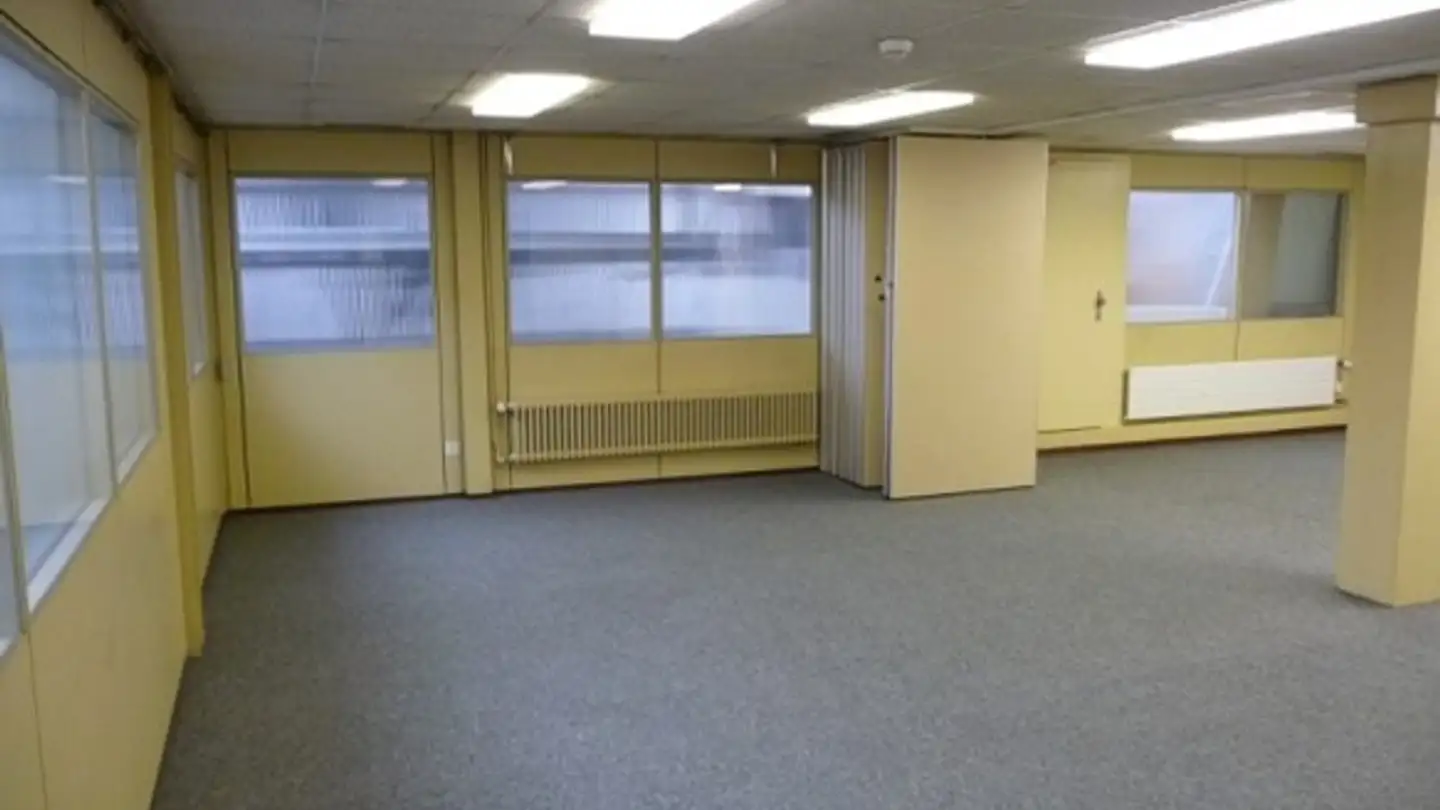 Espace de stockage à louer - Industriering 41, 3250 Lyss - Photo 2