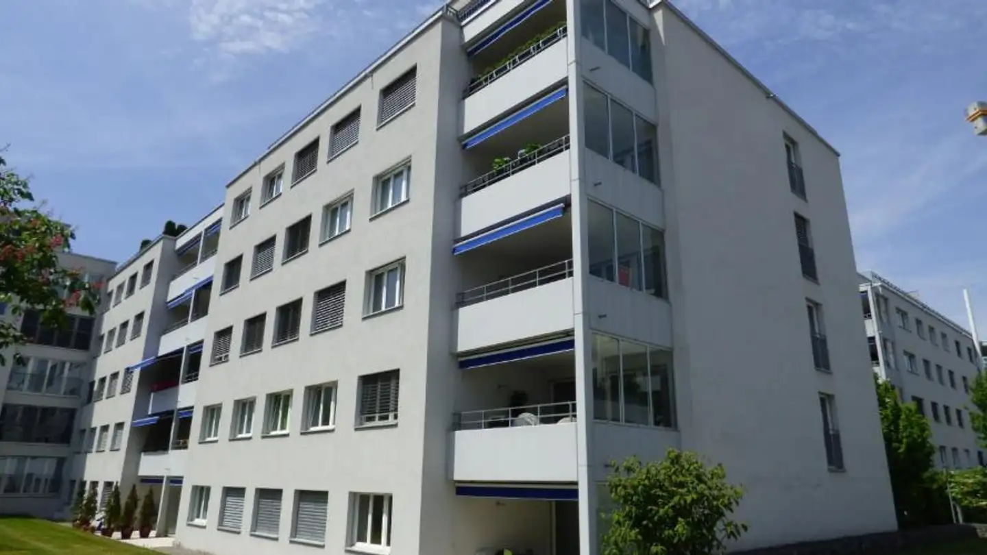 Place de parking souterraine à louer - Etzelstrasse 21, 8808 Pfäffikon SZ