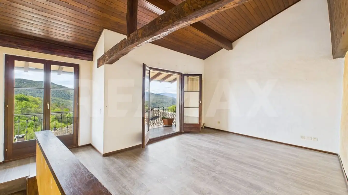 Row house for sale - 6981 Bedigliora