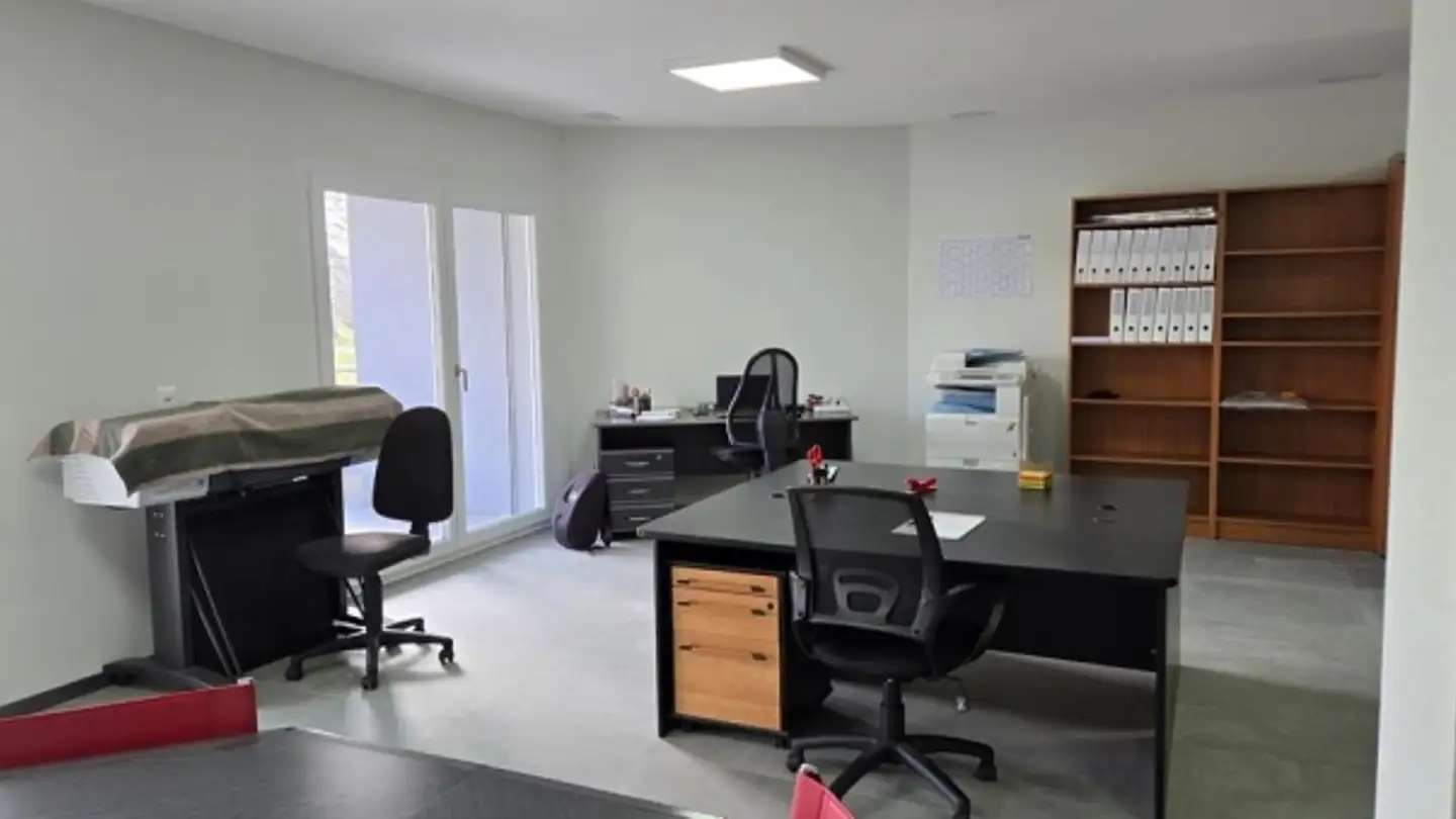 Mixed-use building for rent - Route De Belmont 2, 1741 Cottens FR - Photo 2