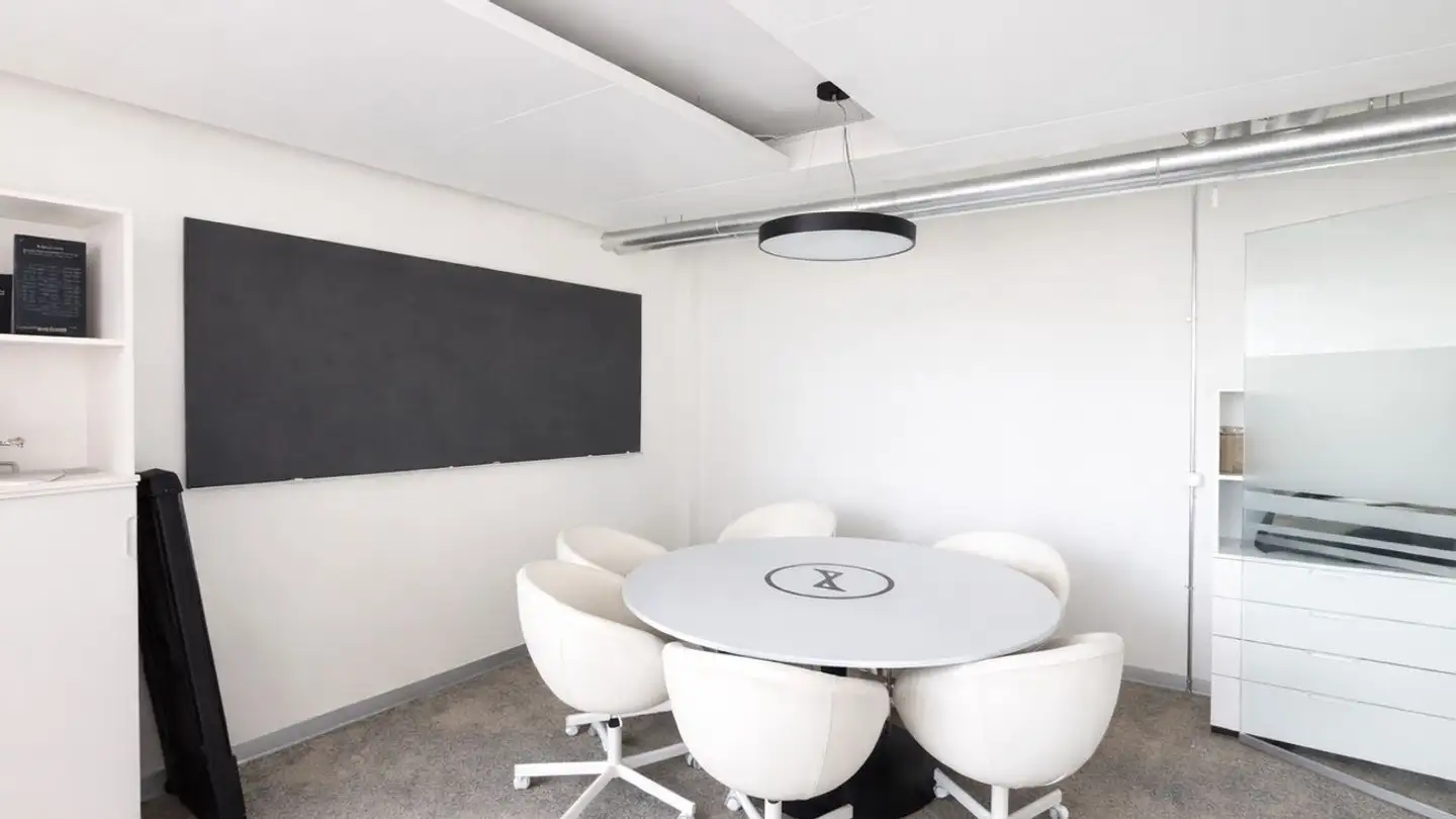 Bureau à louer - Hagenholzstrasse 85, 8050 Zürich