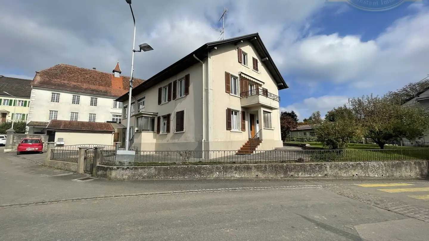Mischgenutztes Gebäude kaufen - 2944 Bonfol