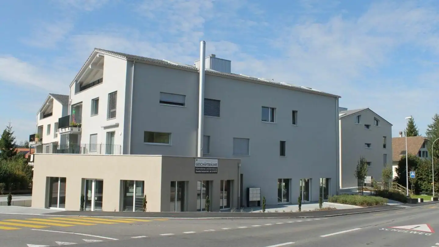 Mixed-use building for rent - Luzernerstrasse 52c, 6025 Neudorf