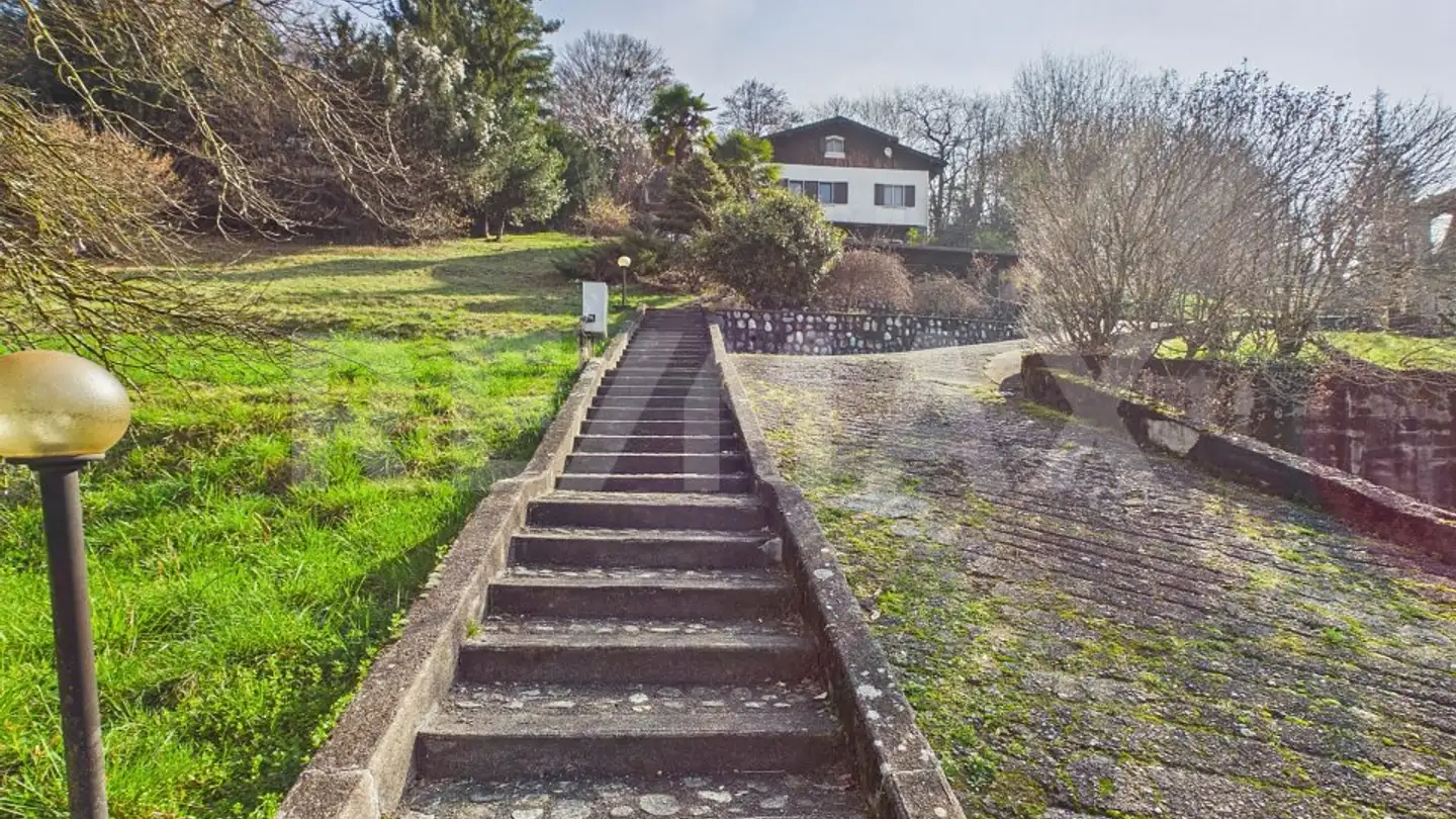 Appartamento ammobiliato in vendita - Ponte Cremenaga, 6998 Monteggio