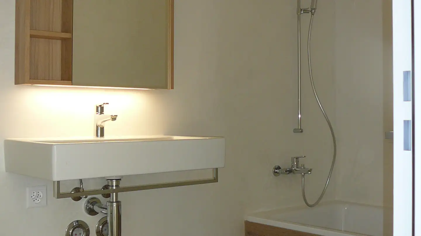 Attic flat for rent - Letz 16B, 8752 Näfels - Photo 3