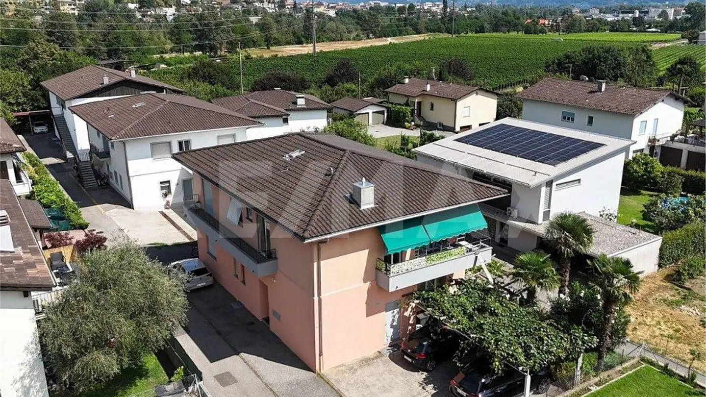 Residential building for sale - 6616 Losone