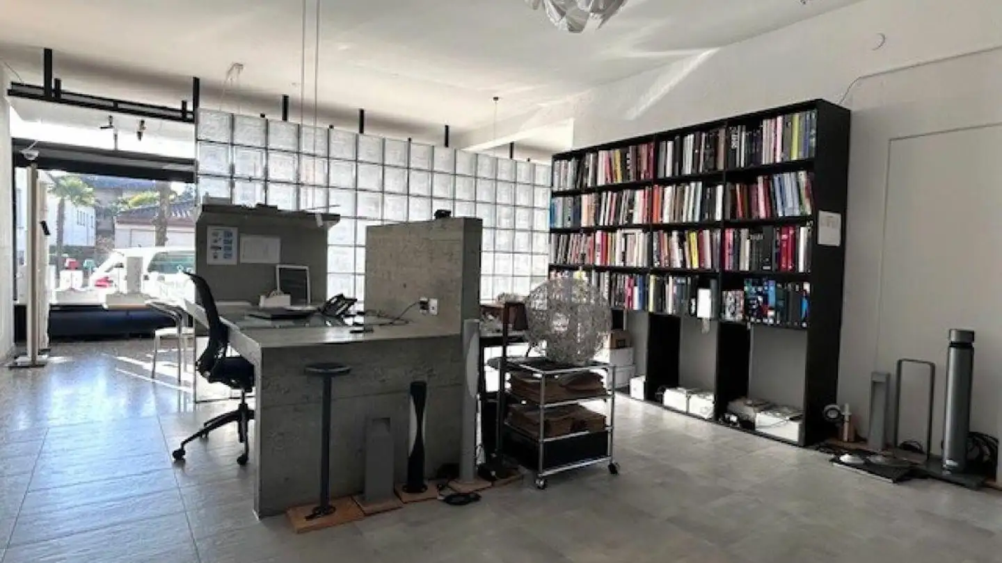 Commercial à louer - Viale Giuseppe Motta 28, 6500 Bellinzona - Photo 3