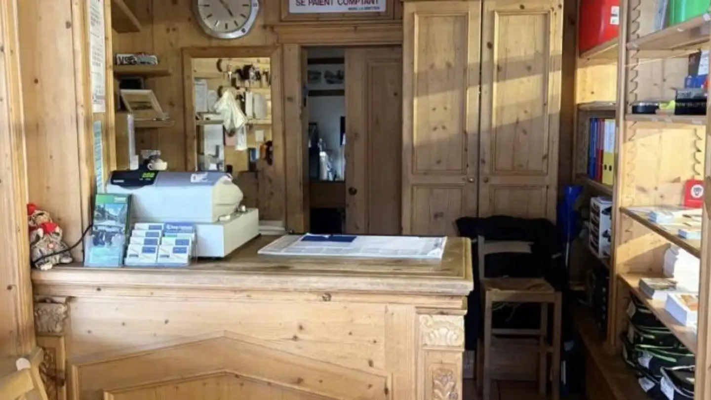 Commercial for sale - 3963 Crans-Montana - Photo 2
