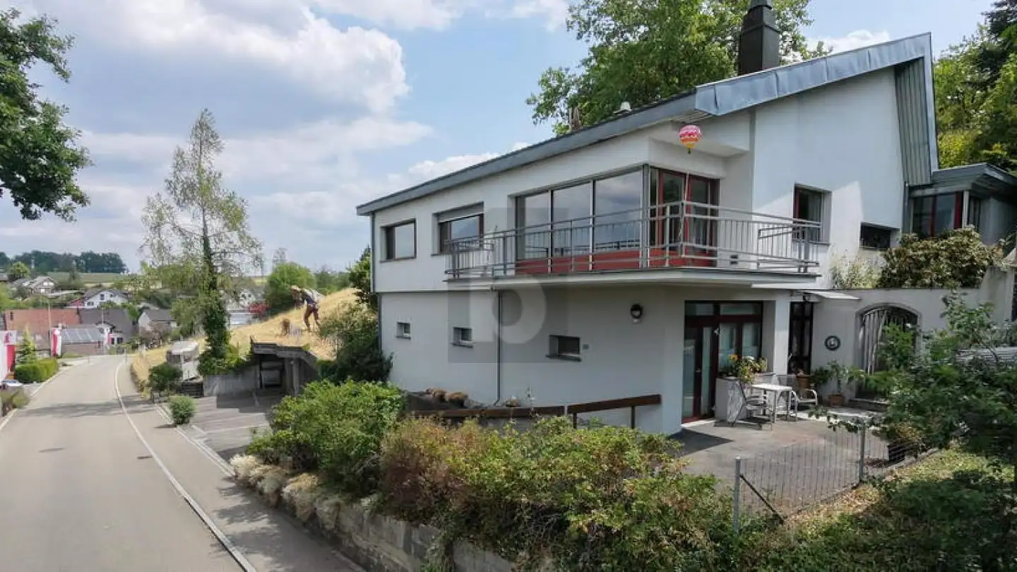 Stepped apartment for rent - 4432 Lampenberg