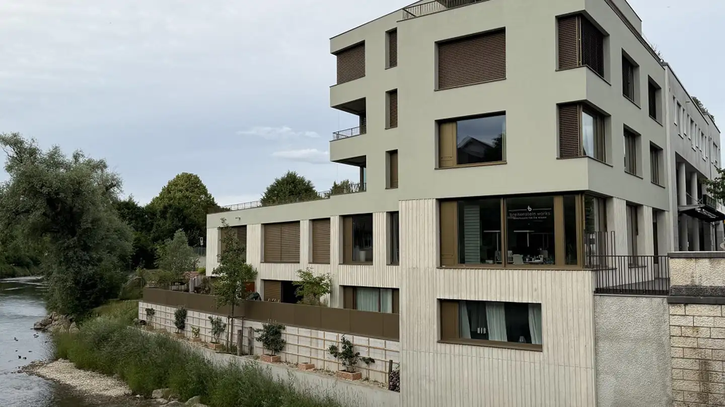 Mixed-use building for rent - Bahnhofstrasse 3, 4242 Laufen
