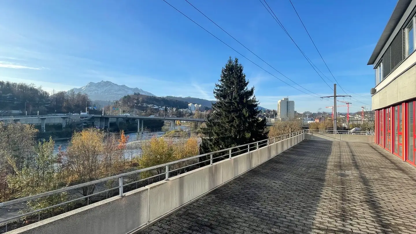 Commercial for rent - Schachenstrasse 10a, 6020 Emmenbrücke - Photo 4