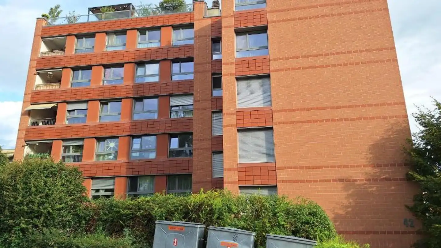 Tiefgaragenstellplatz mieten - Hofmattstrasse 42, 4415 Lausen
