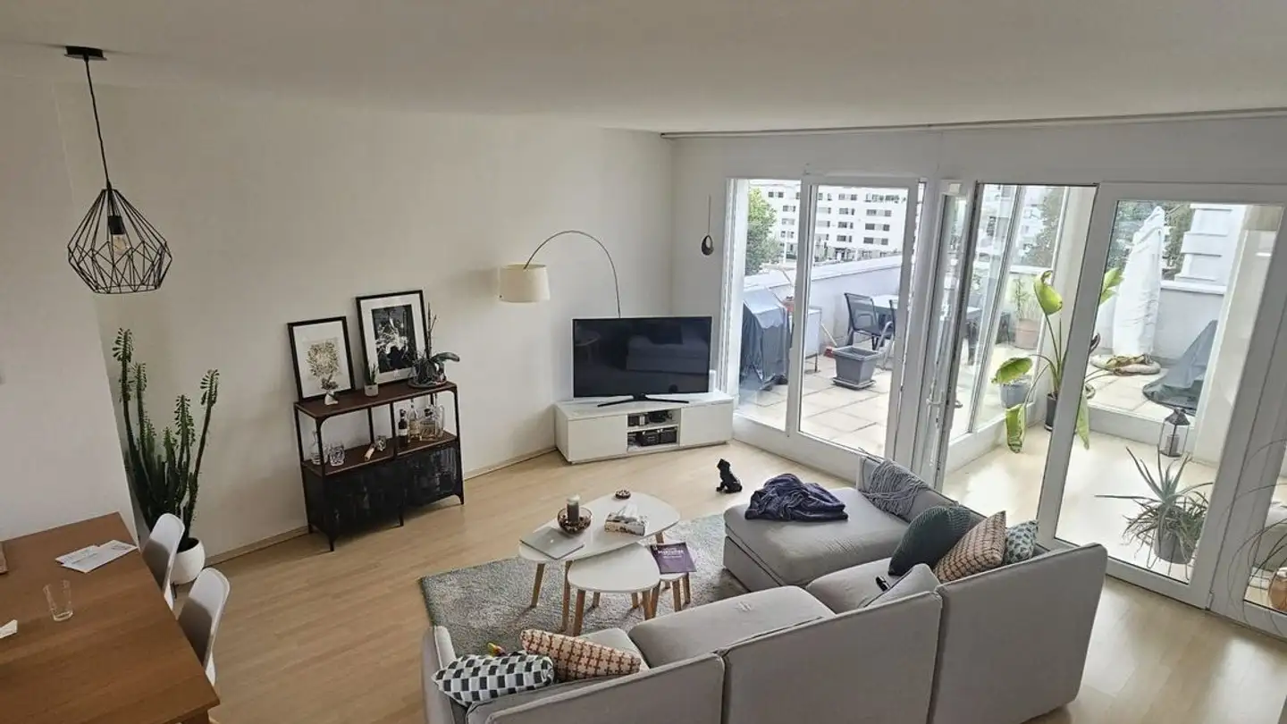 Wohnung mieten - Blumenfeldstrasse 1, 8046 Zürich