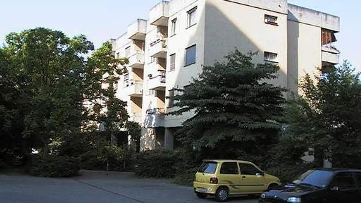Tiefgaragenstellplatz mieten - Alte Landstrasse, 5415 Rieden AG