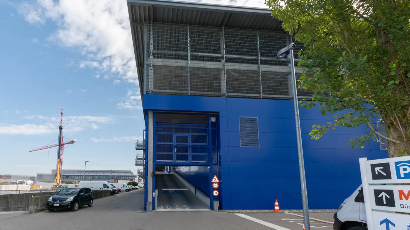 Industrieimmobilie mieten - Gewerbestrasse 19, 3302 Moosseedorf