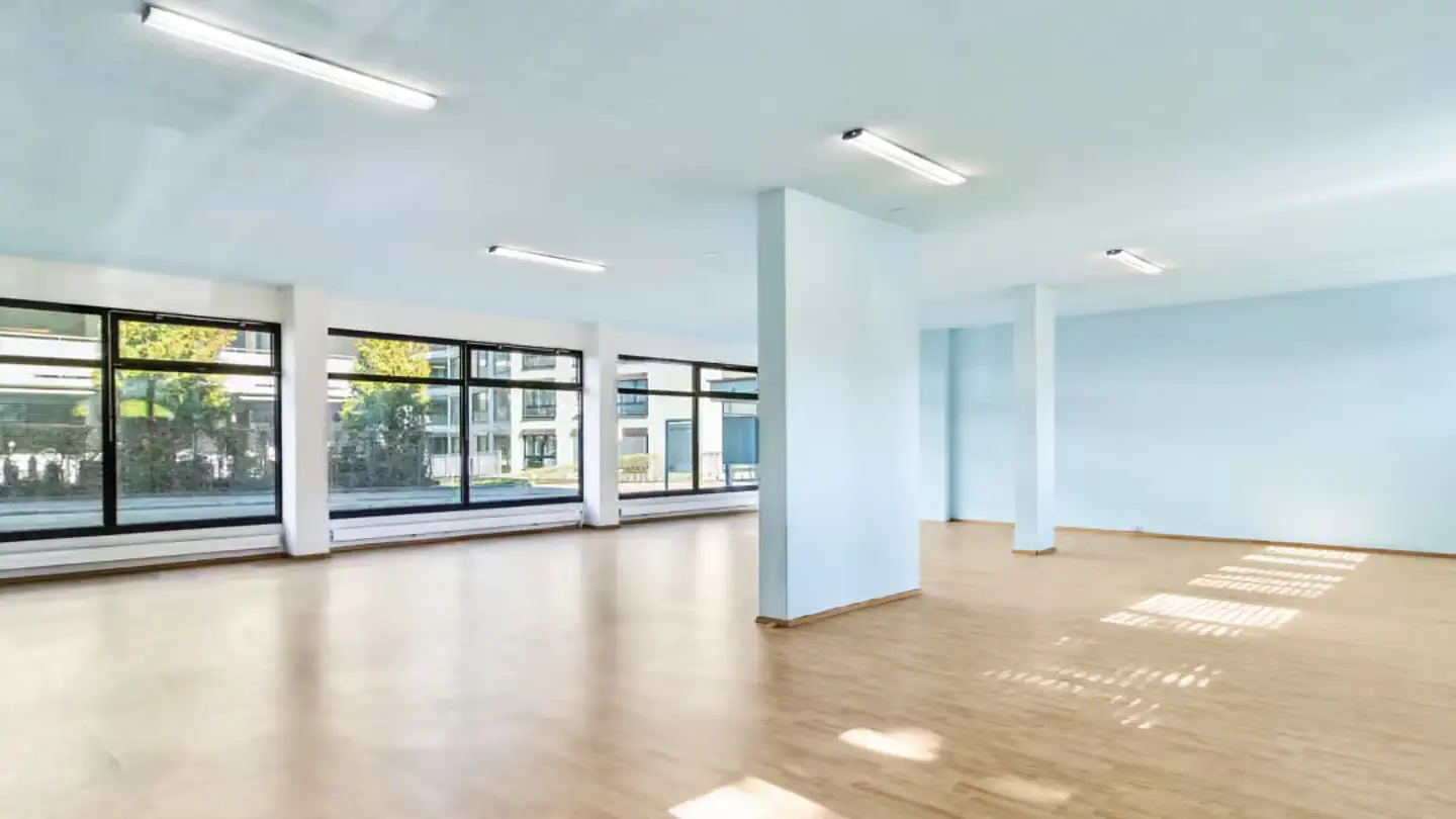 Commercial for rent - Im Struppen 11, 8048 Zürich