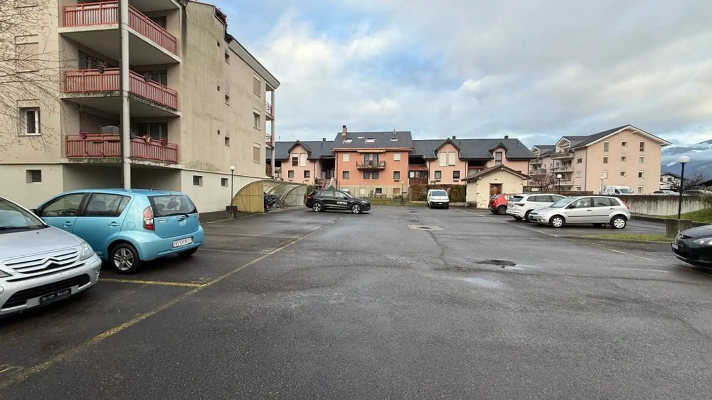 Outdoor parking space for rent - Chemin Du Grand-Clos 35, 1869 Massongex - Photo 2