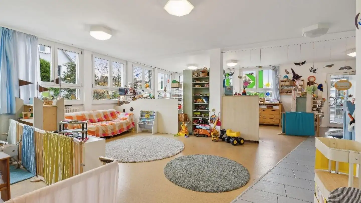 Commercial à louer - St. Jakob-Strasse 140, 4132 Muttenz