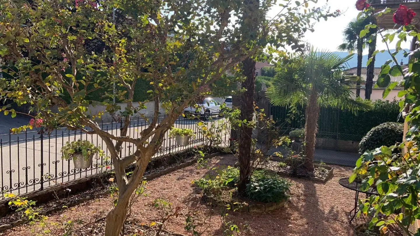 Immeuble mixte à vendre - 6828 Balerna