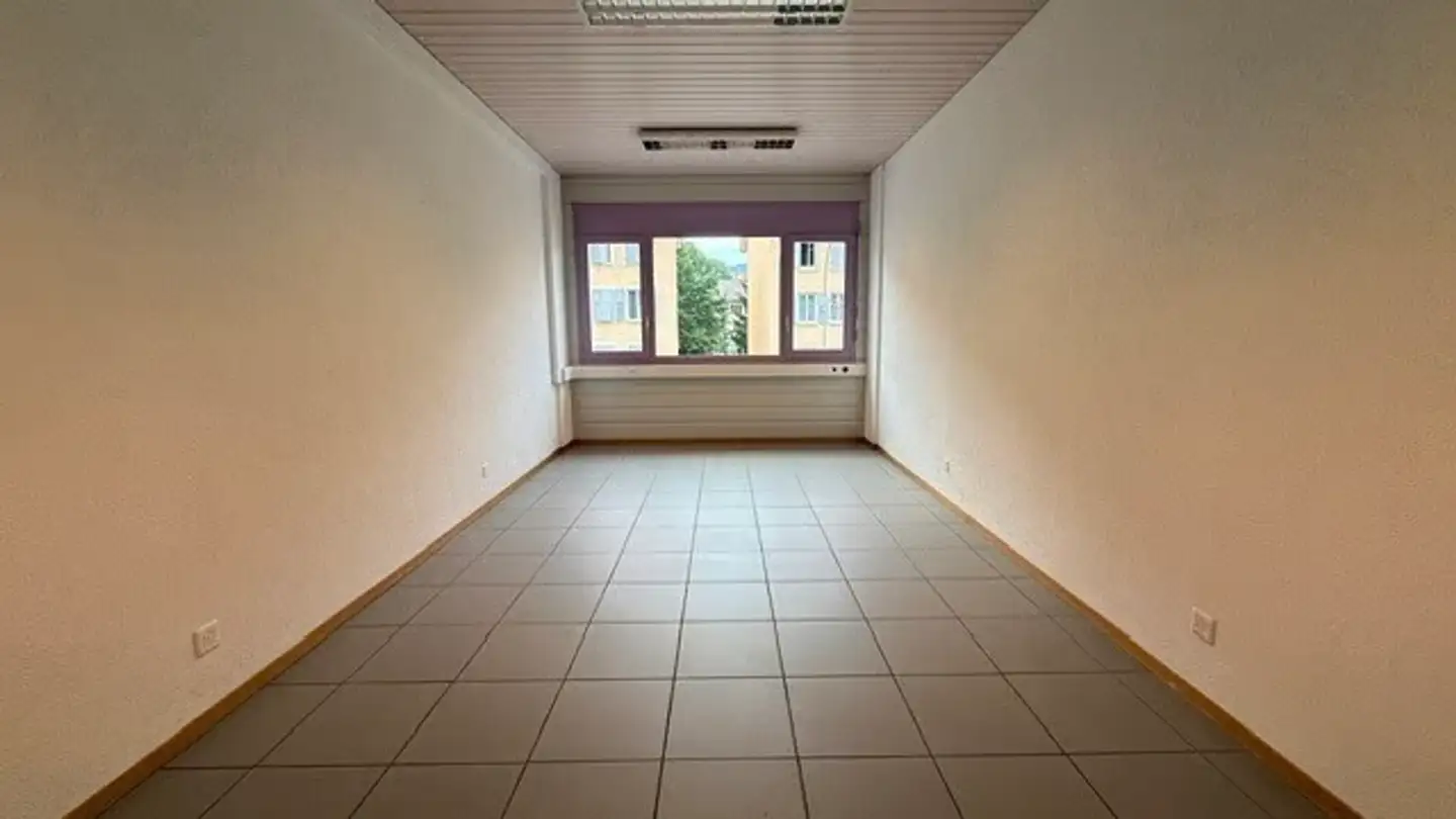 Commercial for rent - Rue H.-F. Sandoz 14, 2710 Tavannes