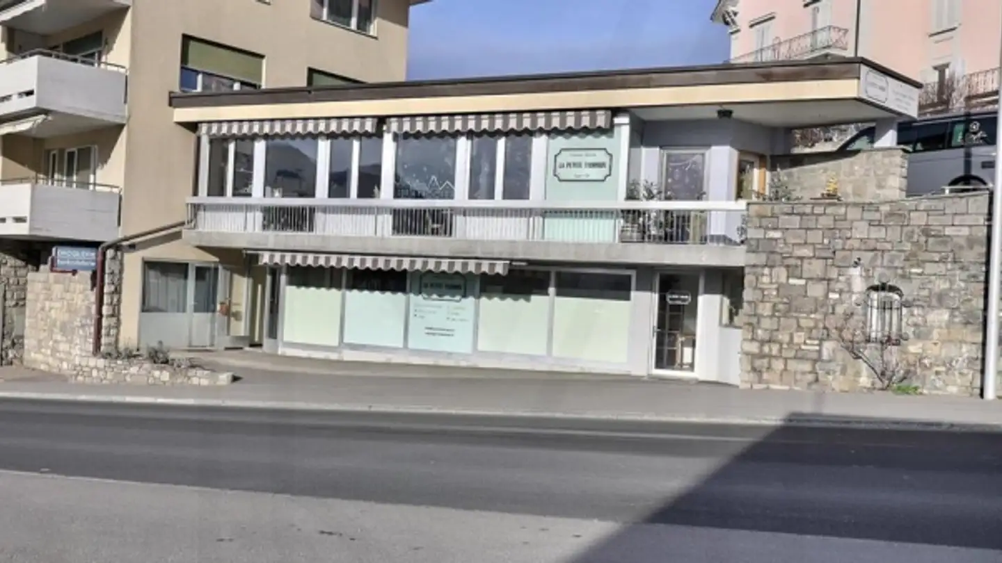 Gewerbe mieten - 1636 Broc