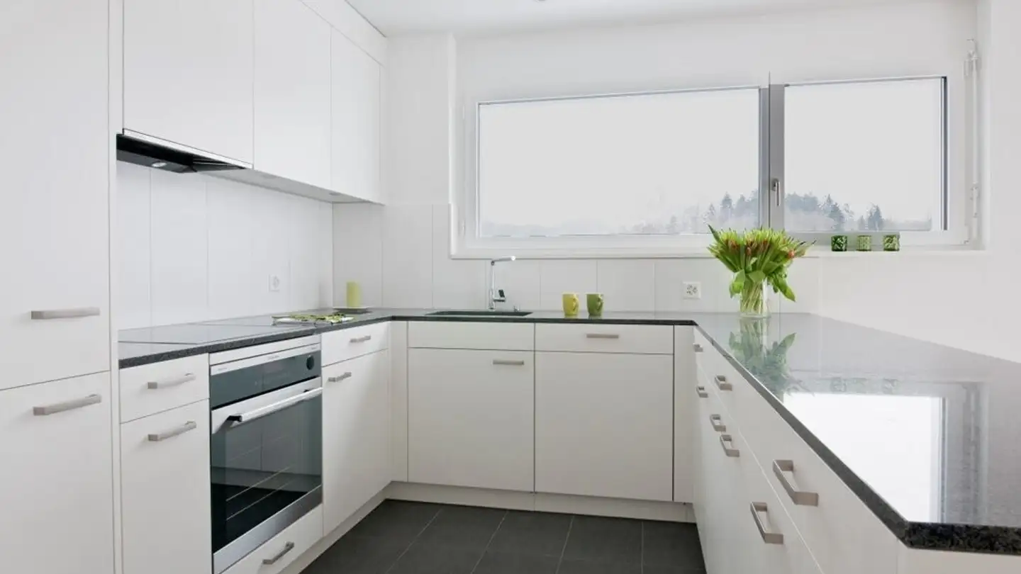 Attique à louer - Zihlstrasse 46a, 8340 Hinwil - Photo 2