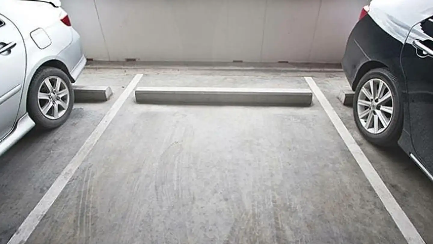Garage singolo in affitto - Regensbergstrasse 218, 8050 Zürich