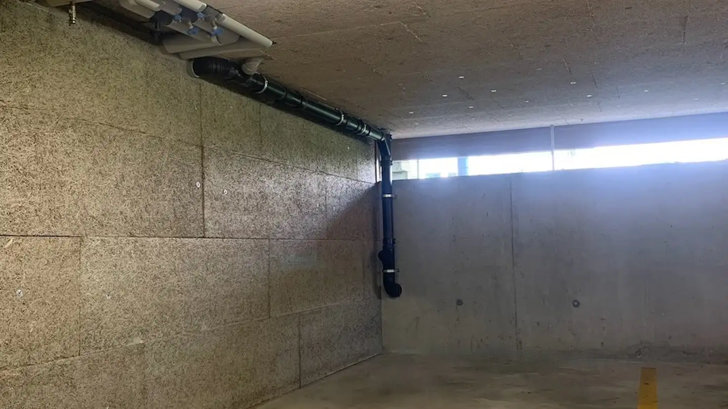 Garage individuel à louer - Sägereistrasse 4, 8172 Niederglatt ZH